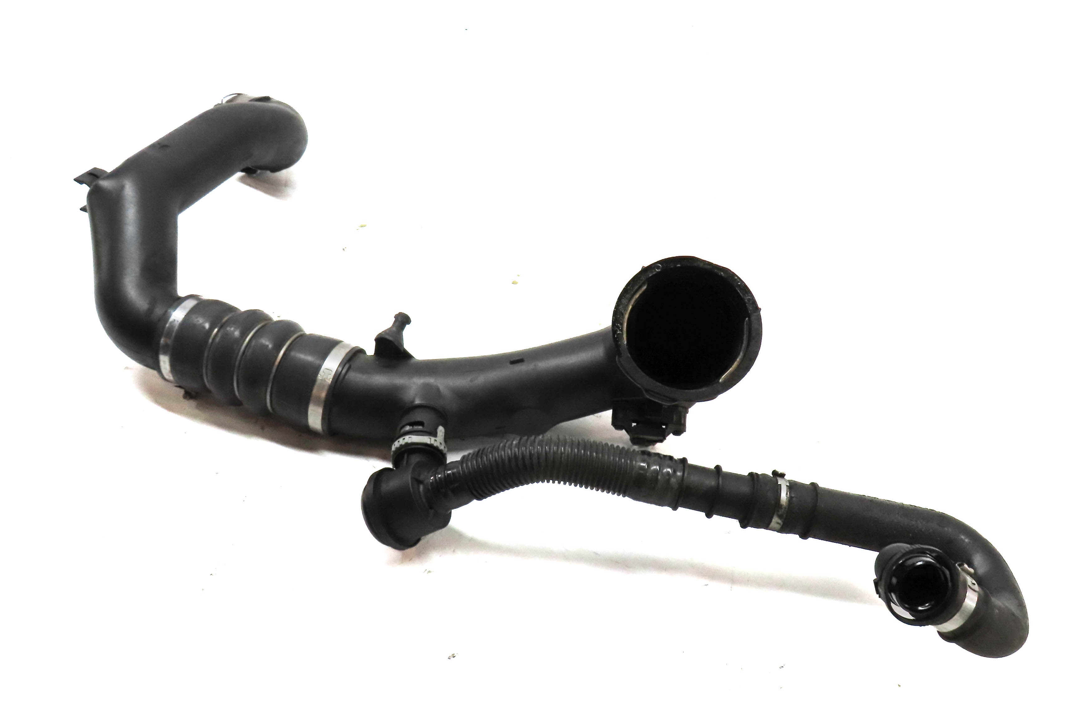 11 BMW 740i (F02) 3.0L TURBO (N54) ENGINE INTERCOOLER CHARGE PIPE HOSE ASSEMBLY — exact item pictured